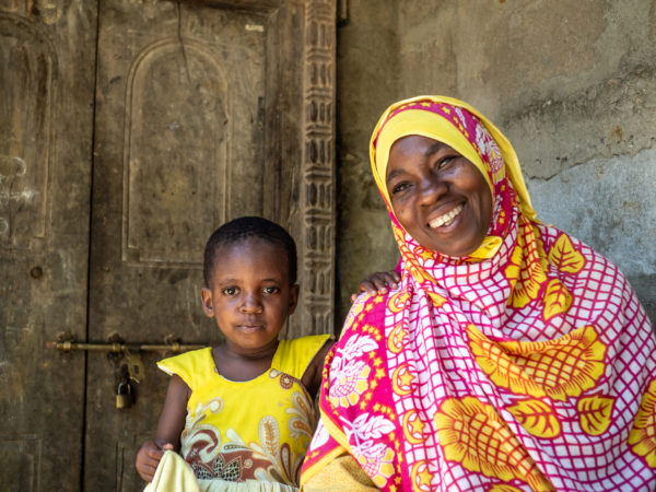 beekeeper beekeeping honey women zanzibar africa