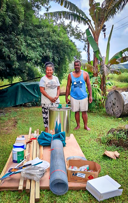 Pacific Islands beekeeping paupa new guinea women