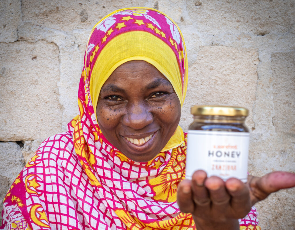 bee beekeeping beekeeper honey women 